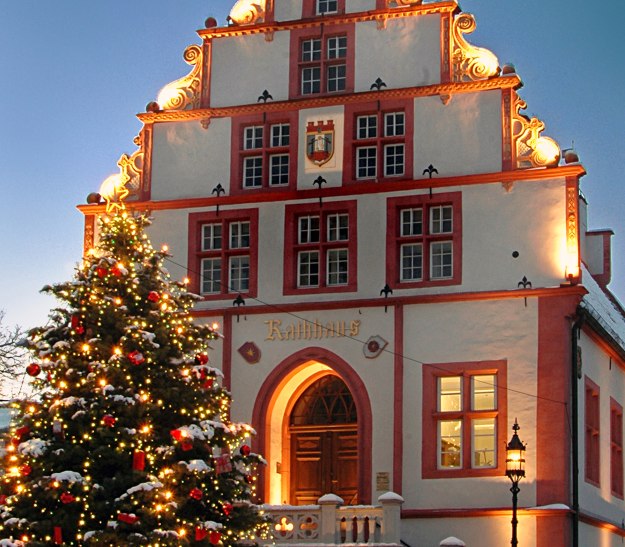 Beleuchtetes historisches Rathaus, © Staatsbad Salzuflen GmbH / J. Siekmann